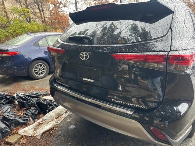 2023 toyota highlander platinum