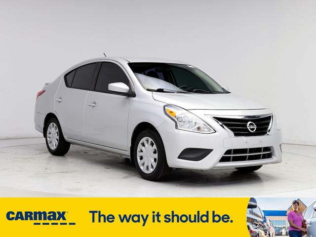 2017 nissan versa sv