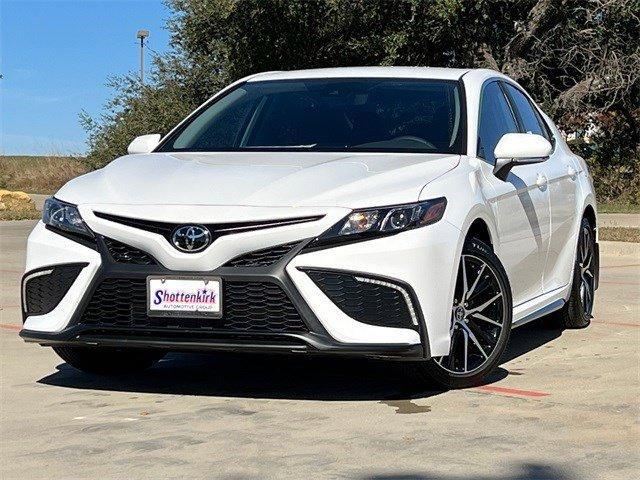 2024 toyota camry se