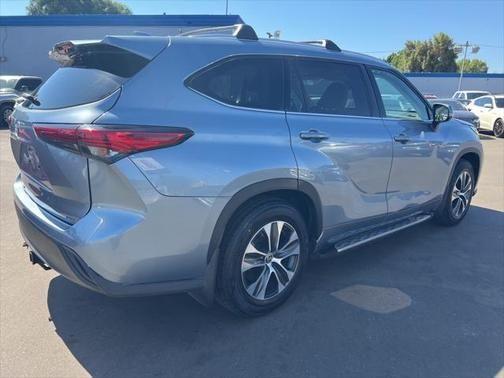 2022 toyota highlander