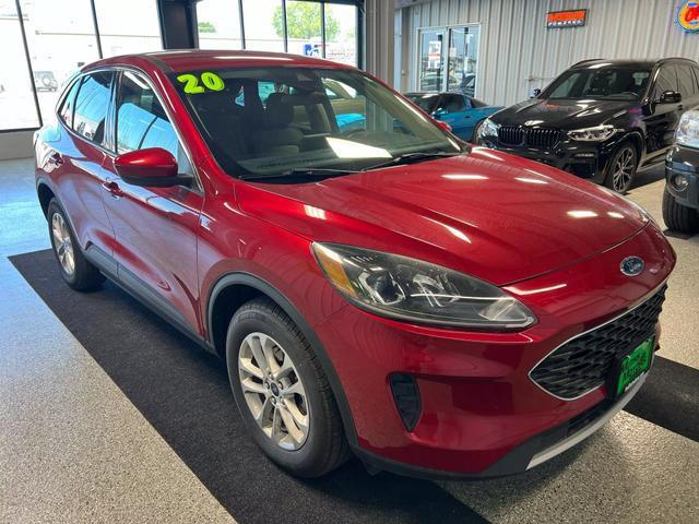 2020 ford escape se