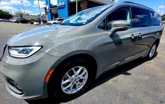 2022 chrysler pacifica touring l
