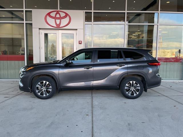 2023 toyota highlander xle