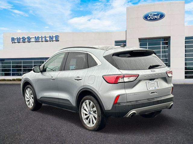 2022 ford escape titanium