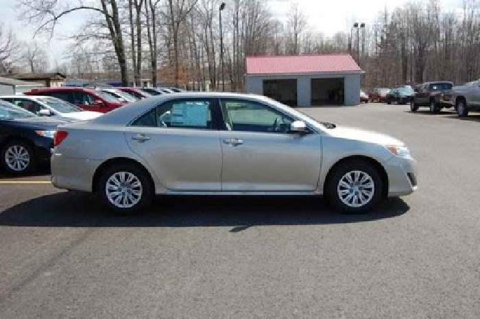 2014 toyota camry 4dr sdn i4 auto le in meadville, pa
