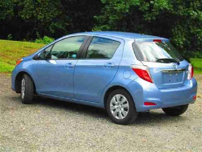 2014 toyota yaris le in gloucester, va