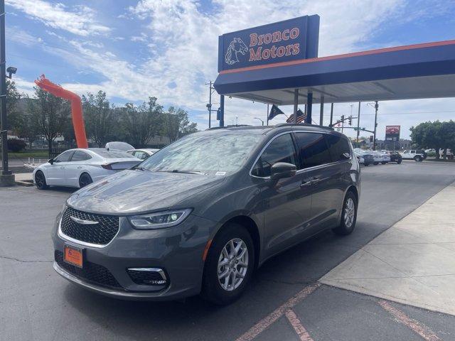 2022 chrysler pacifica touring l