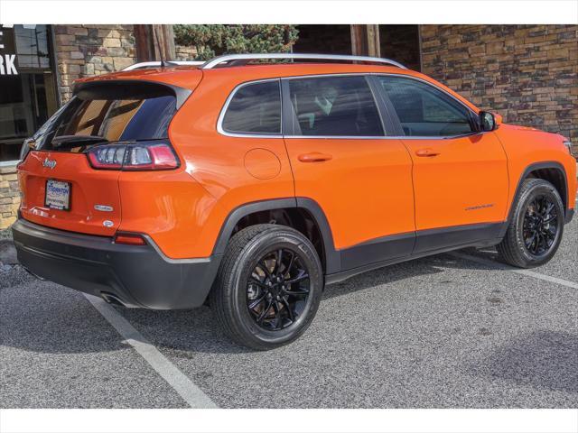 2021 jeep cherokee latitude lux