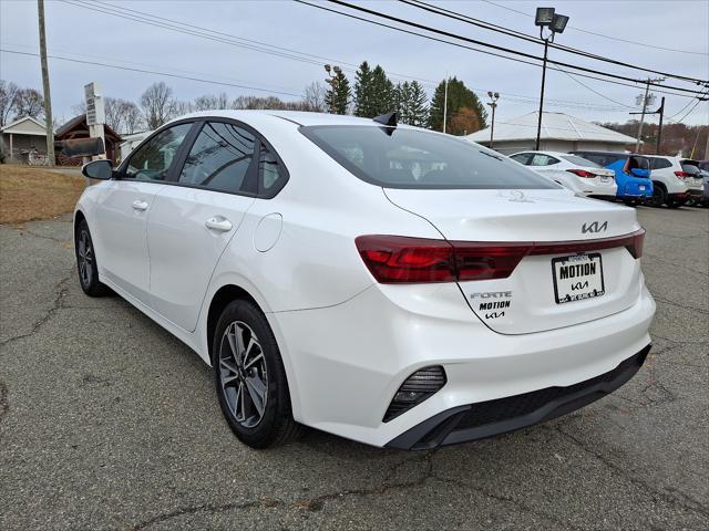 2024 kia forte lxs