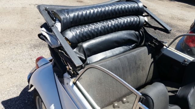 1972 volkswagen bug classic convertible, runs and drives great, no reserve