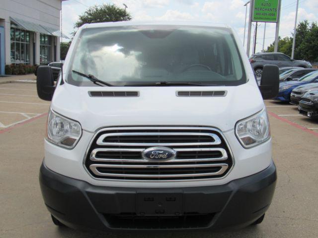 2017 ford transit-150 xlt