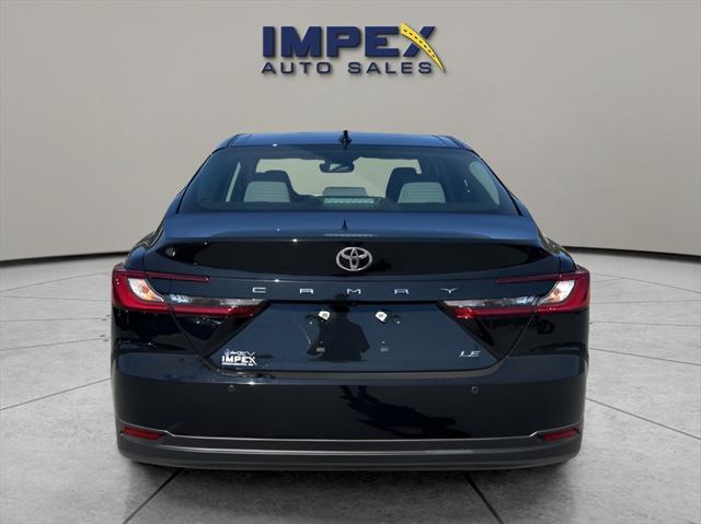 2025 toyota camry le