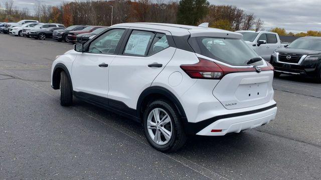 2022 nissan kicks s