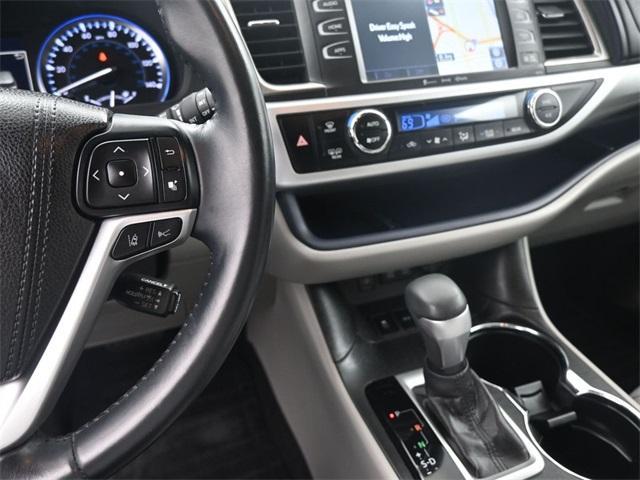 2017 toyota highlander limited platinum