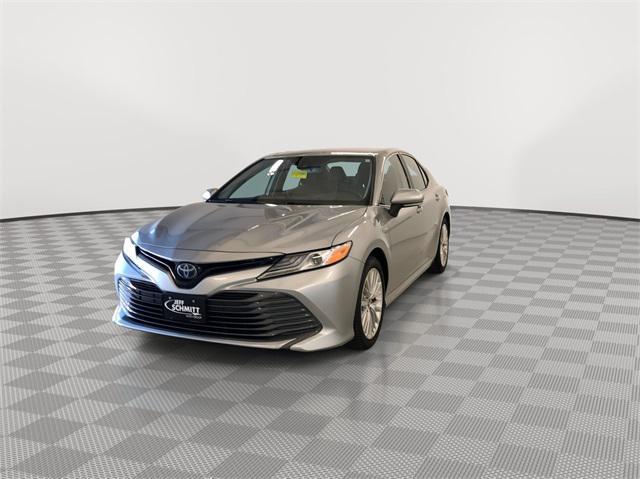 2020 toyota camry hybrid xle