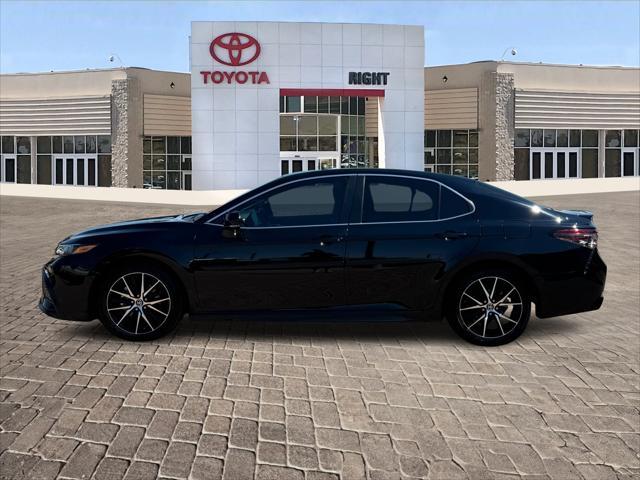 2023 toyota camry se
