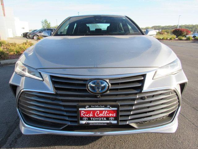 2022 toyota avalon hybrid limited