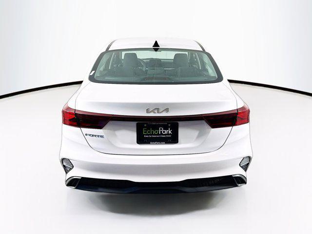 2022 kia forte lxs