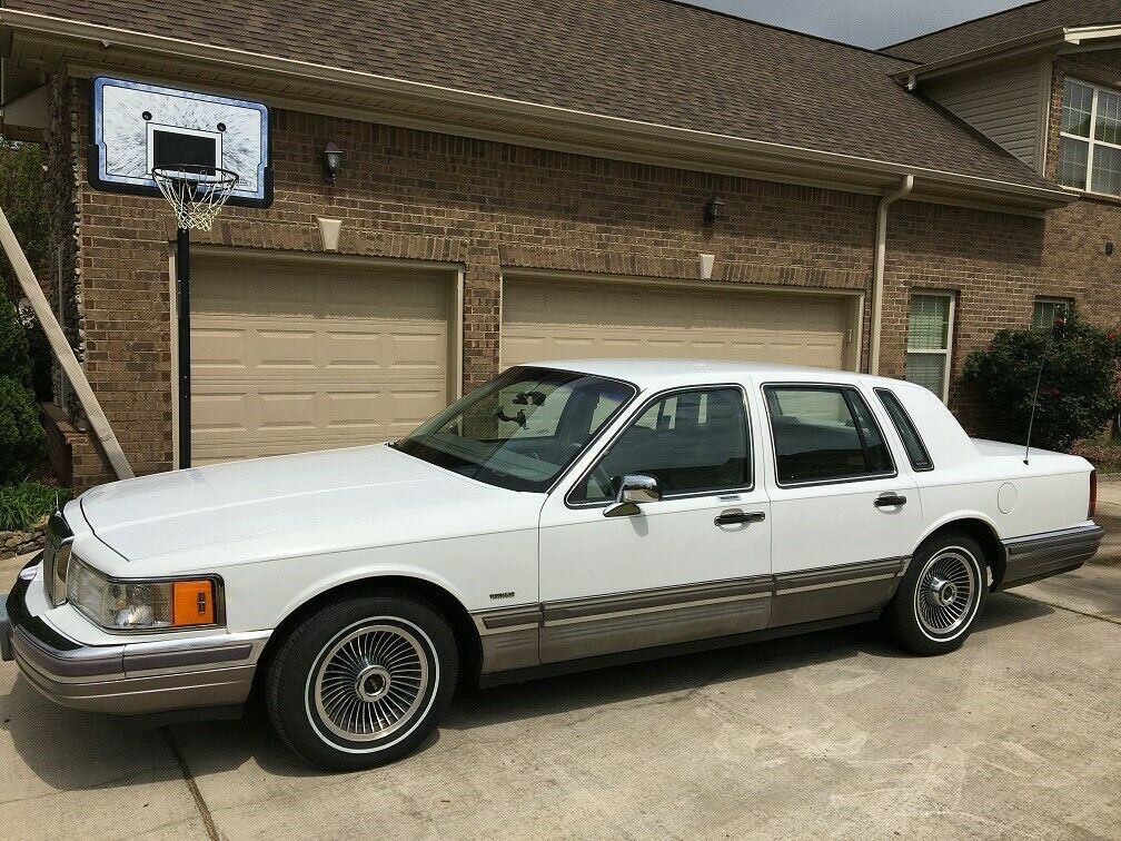 1990 lincoln town car signature series, v8 5l engine, aot overdrive transmittion