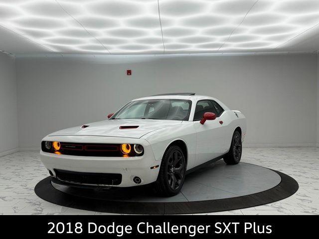 2018 dodge challenger sxt