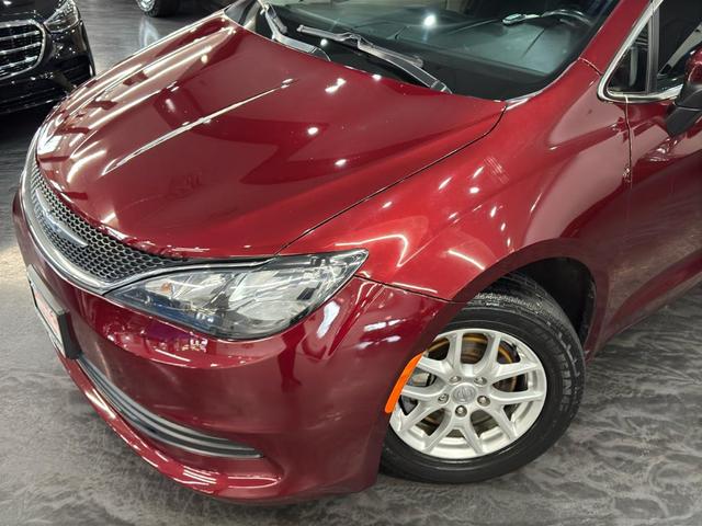 2020 chrysler voyager lx
