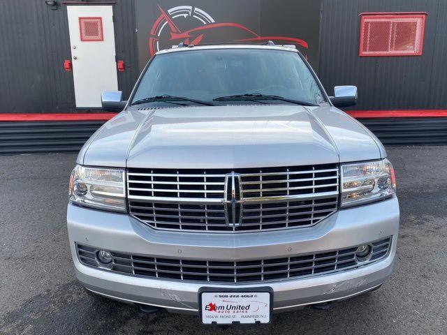 2012 lincoln navigator base