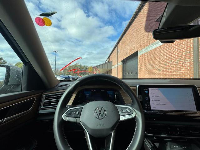 2024 volkswagen atlas 2.0t se w/technology