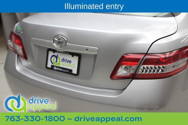 2010 toyota camry le