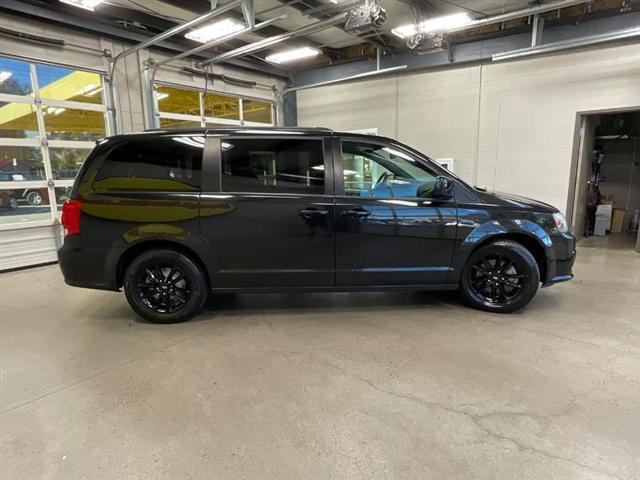 2019 dodge grand caravan gt