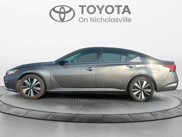 2022 nissan altima 2.5 sv