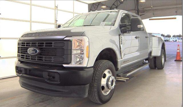 2023 ford f-350 lariat