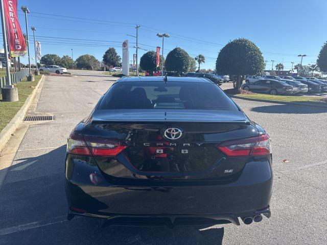 2021 toyota camry se