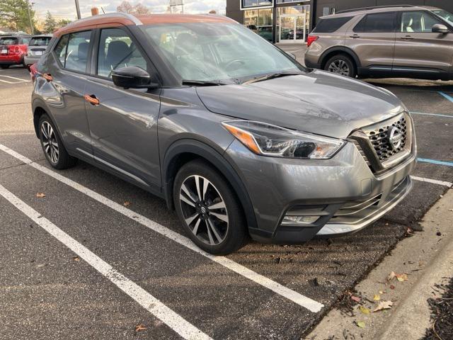 2020 nissan kicks sr