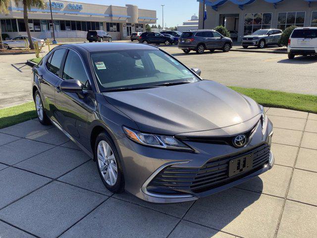 2024 toyota camry le