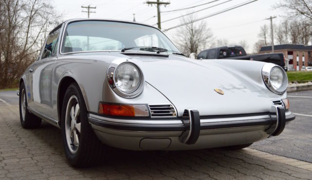 1971 911 t, fully restored, numbers matching, targa, 50,707 miles!