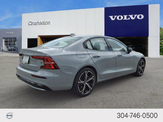 2024 volvo s60 b5 plus dark theme