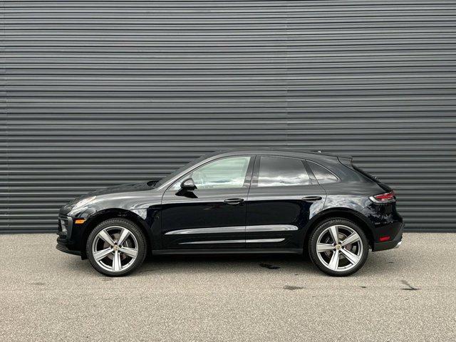 2024 porsche macan base (pdk)