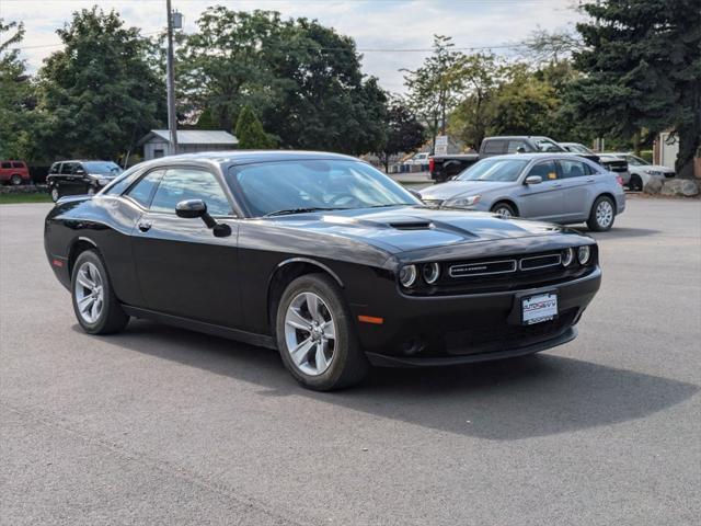 2021 dodge challenger sxt
