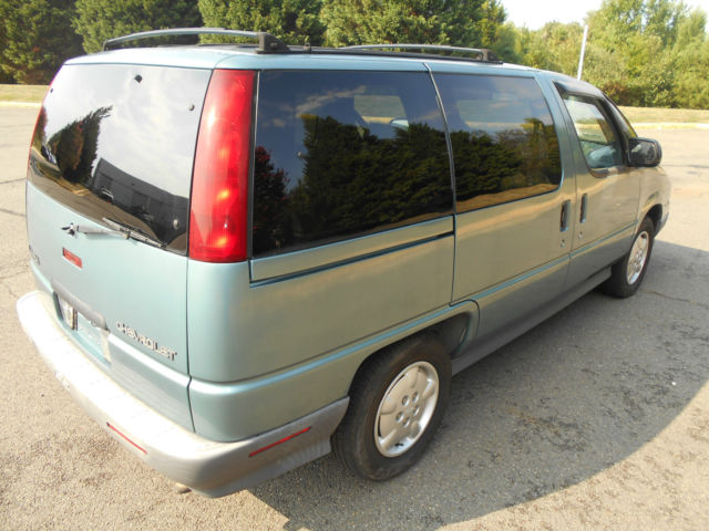 1994 chevrolet lumina apv base mini passenger van 3-door 3.8l low mileage 70,837