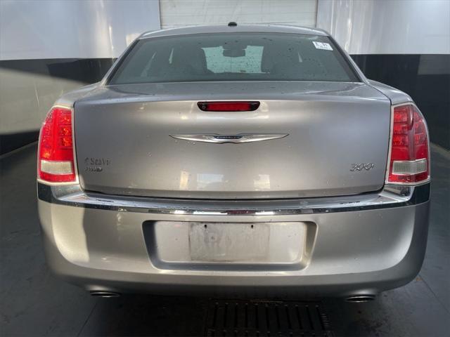 2013 chrysler 300 s