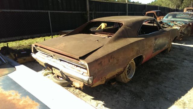 1969 dodge charger 383 ci