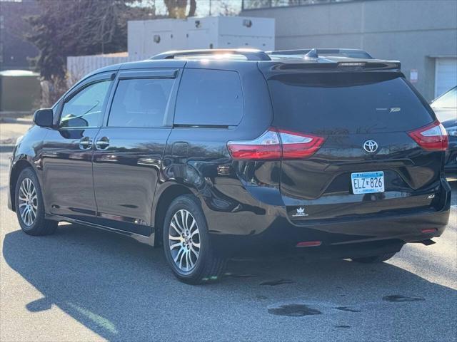 2019 toyota sienna xle