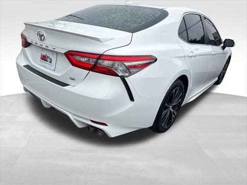 2019 toyota camry