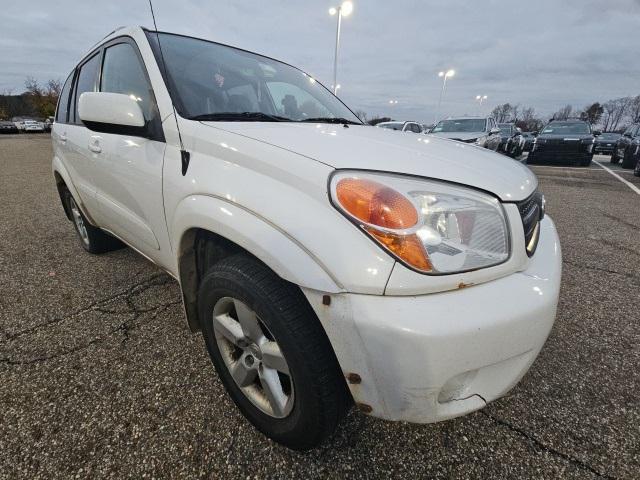 2004 toyota rav4 base
