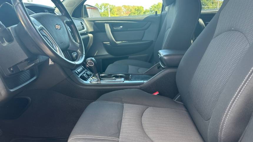 2017 chevrolet traverse lt