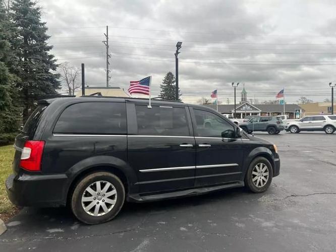 2011 chrysler town & country touring-l minivan 4d in shelby township, michigan