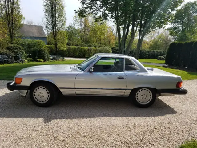 1986 mercedes-benz 560sl - great condition - hard top and convertible