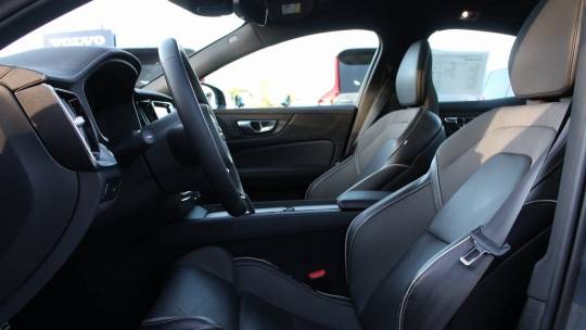 2022 Volvo S60