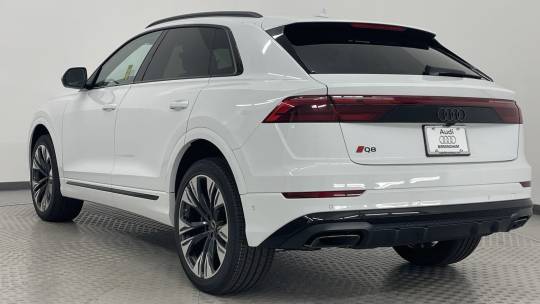 2025 Audi Q8