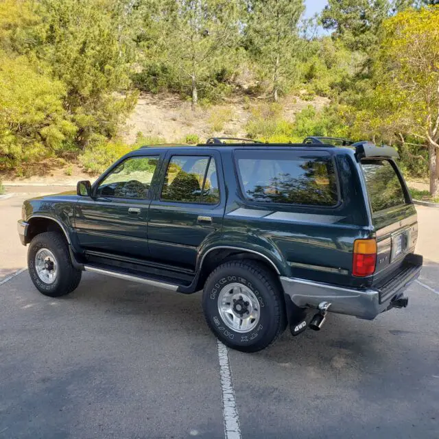 4runner sr5 1 ca owner ! 4wd! 4x4! like new!!! 100% originally! see all pic